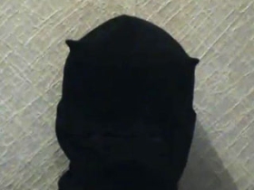 Неизвестный в маске. Фото с сайта www.image.newsru.com